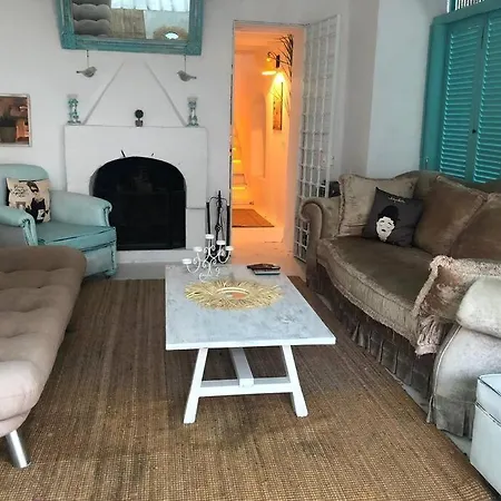 2 Bedroom Stone House With Private Pool In Holiday home