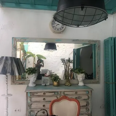 2 Bedroom Stone House With Private Pool In