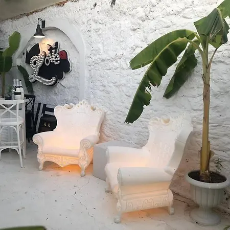 2 Bedroom Stone House With Private Pool In Holiday home